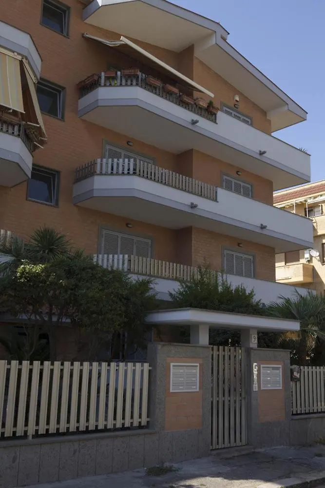 Apartamento Rosa'S House Rome Airport Fiumicino 0*,